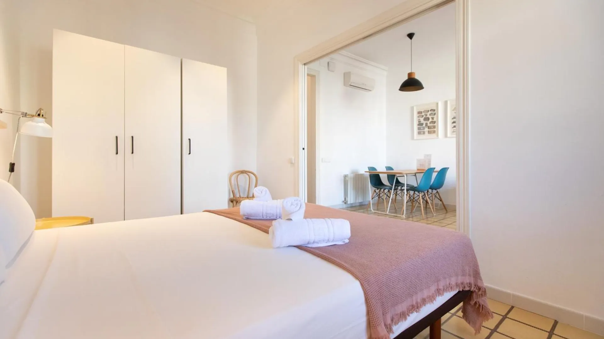 Eg42B - Modernista Apartamento En El Centro De Barcelona Apartmán